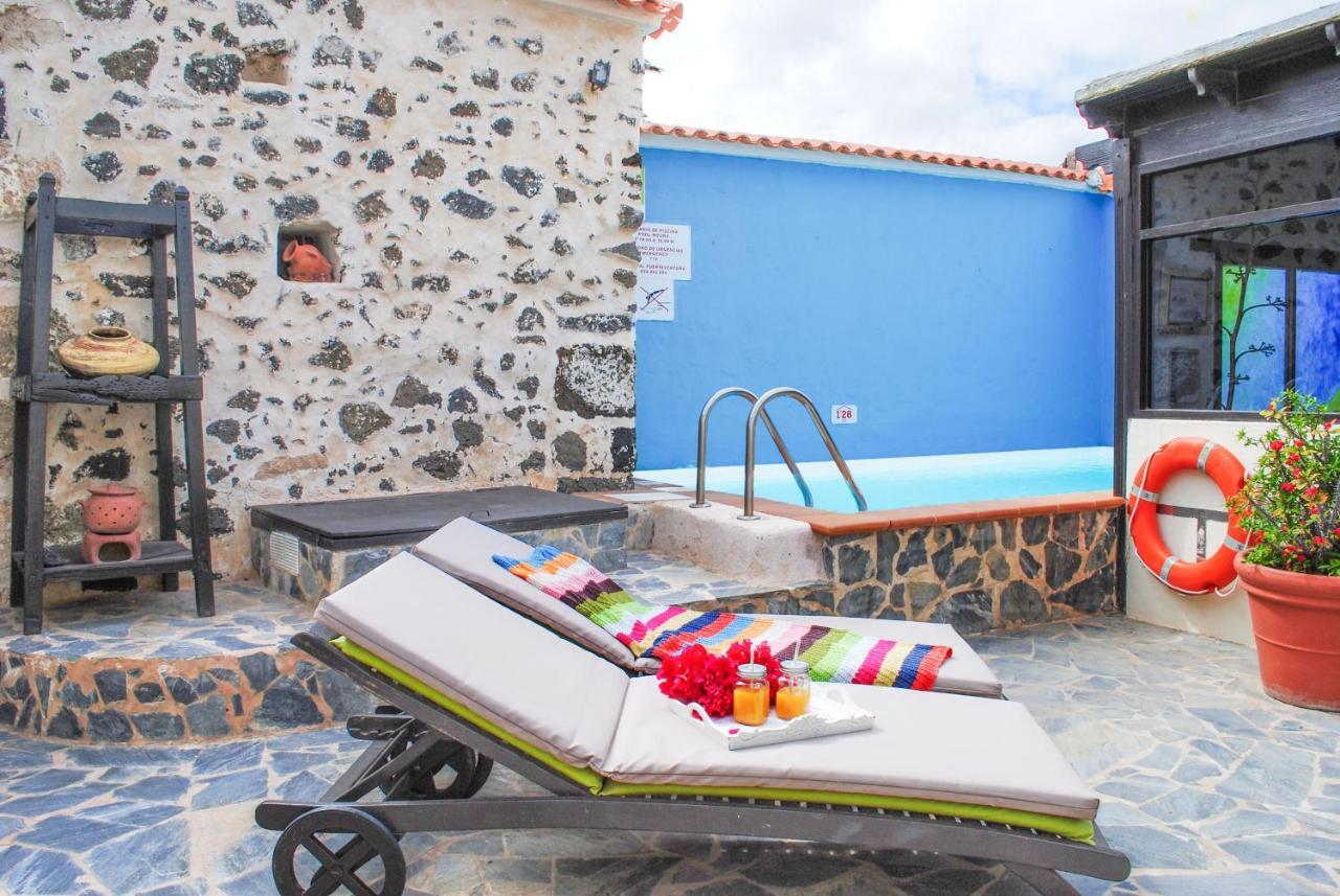 Tile Roque